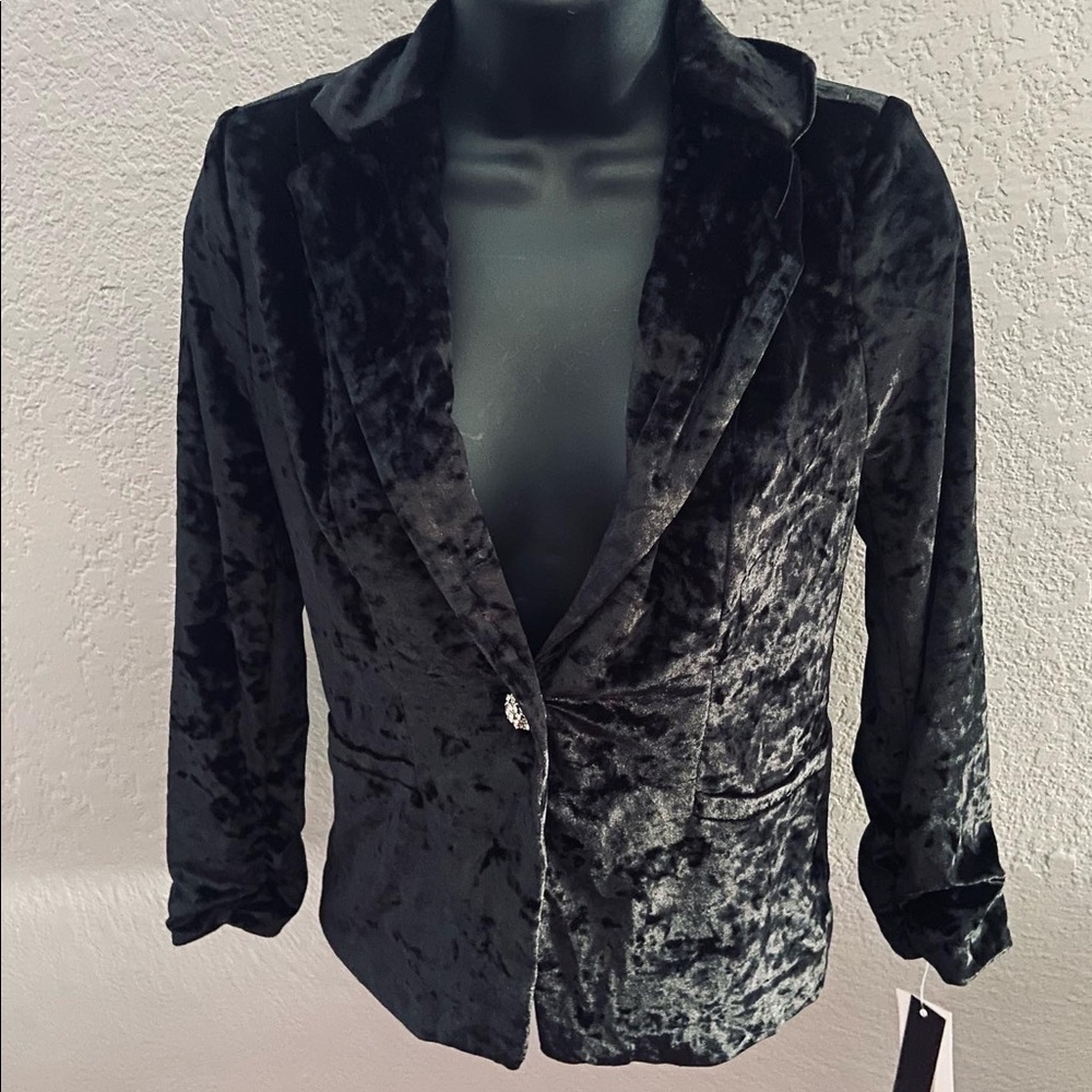 NEW! XOXO Soft Black Velvet Blazer - NWT - XS